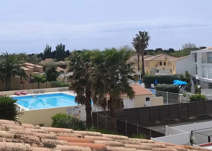 551, Port Soleil Au Village Naturiste * אגדה